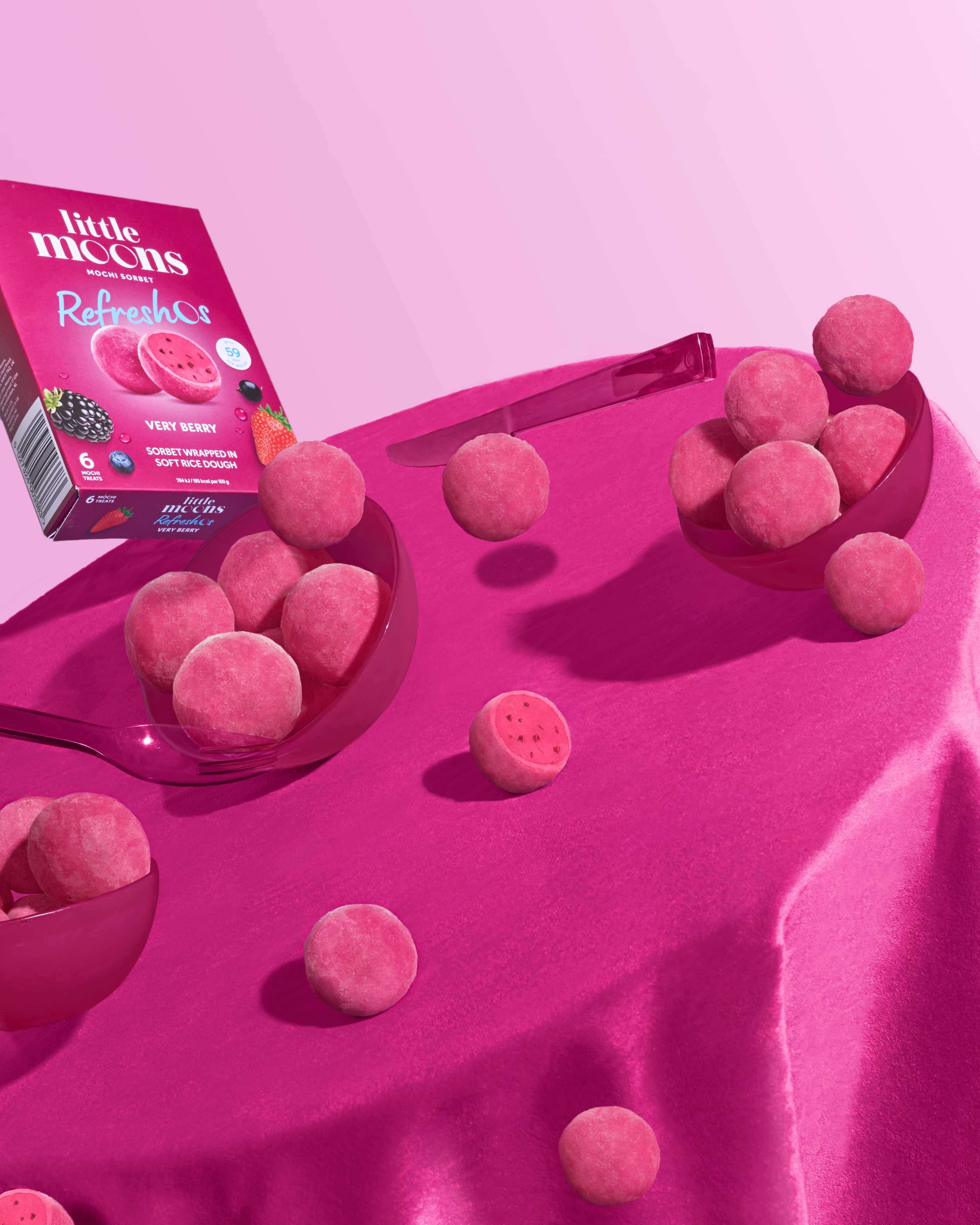 Little Moons : Presentation Image