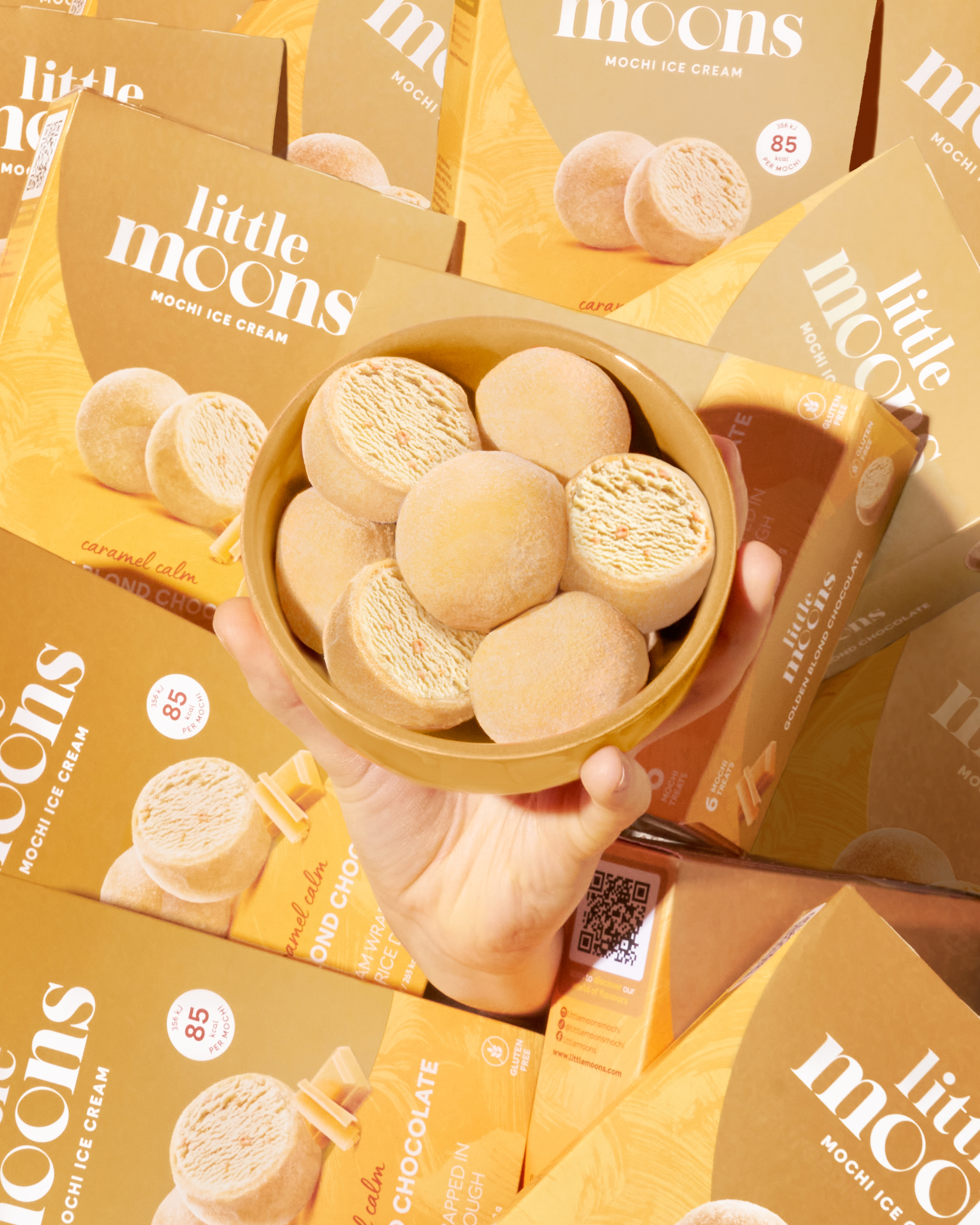 Little Moons : Presentation Image